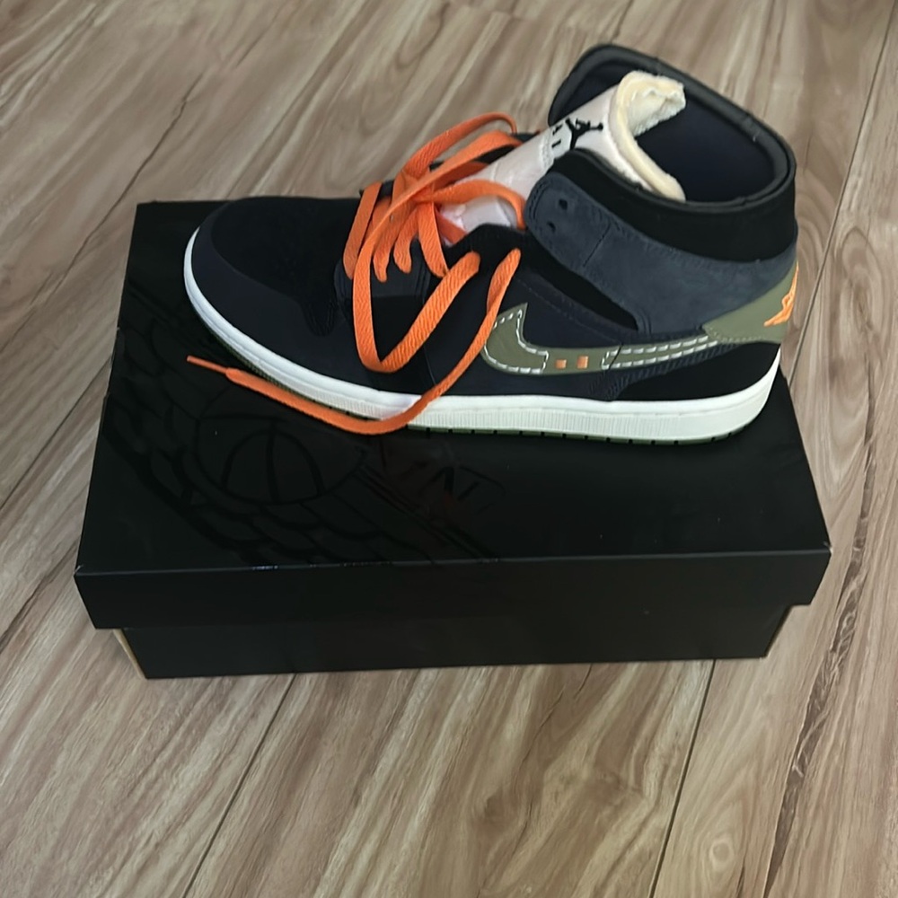 Nike Air Jordan 1 MID SE CRAFT